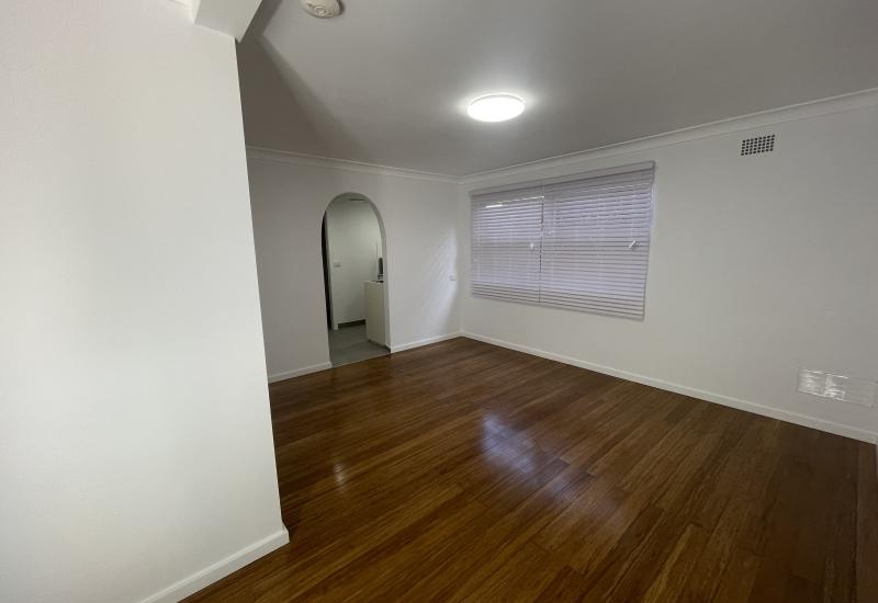 RENOVATED 1 BEDROOM UNIT WITH NO ENERGY BILLS