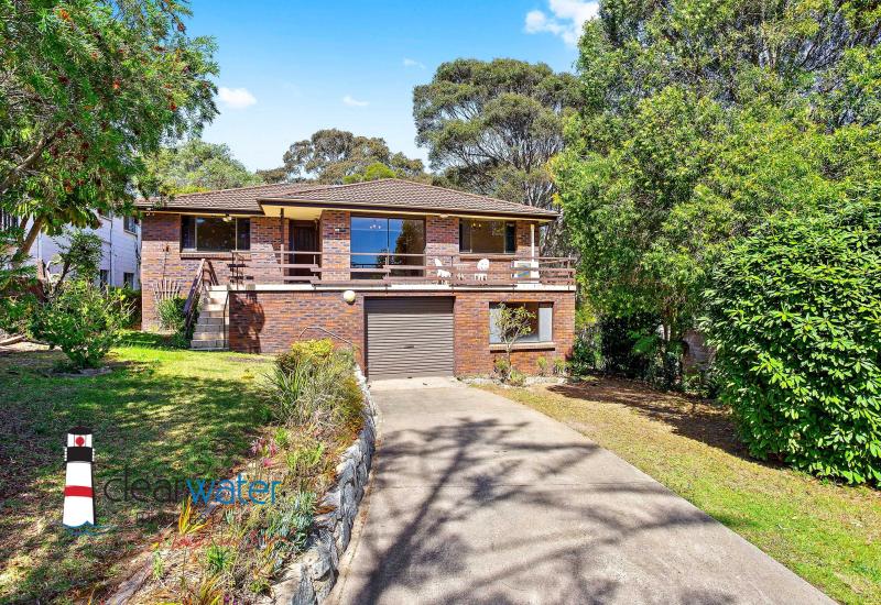 Family Home - Extensive Bush Views With Reserve At Rear @ Dalmeny