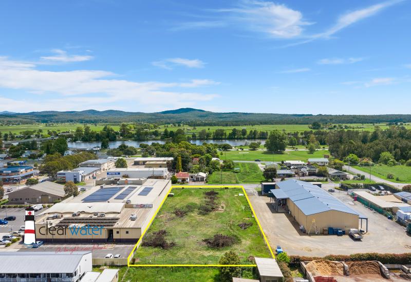 Vacant Commercial/Light Industrial Land @ Moruya