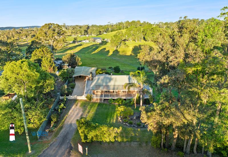 Rural Lifestyle with Town Convenience on 1.6 Acres