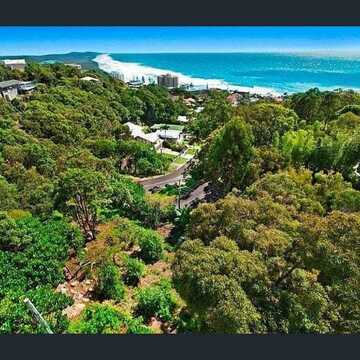 Robert & Carrie - Coolum Beach testimonial image