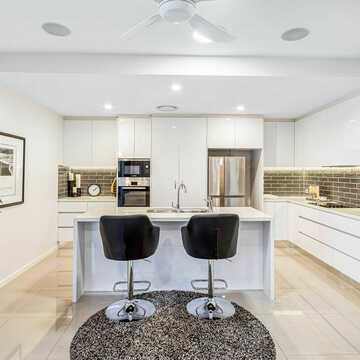 Lyn & Craig - Pacific Paradise testimonial image