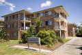 FULLY AIR CONDITIONED GROUND FLOOR UNIT - WALK TO DICKY BEACH
