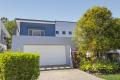 Coastal Elegance: 3-Bedroom Townhouse
