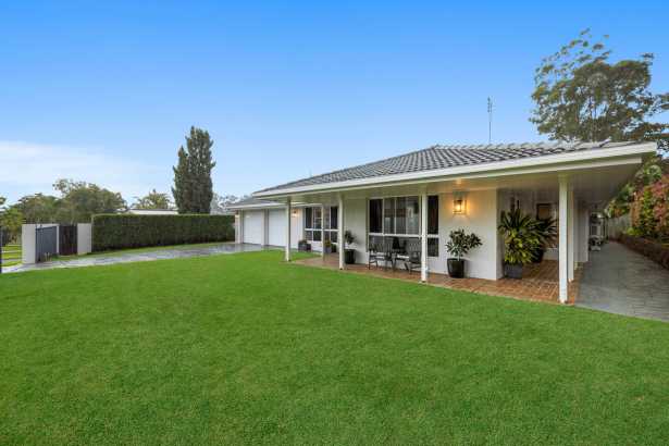 Light-Filled North-Facing Entertainer with the LOT!