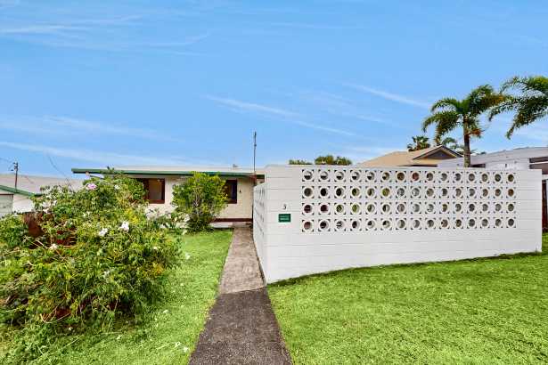 Renovated Coastal Retreat in the Heart of Mooloolaba