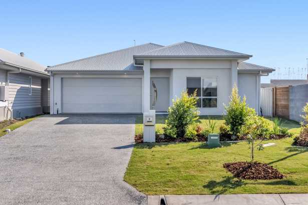 Modern Comfort meets Effortless Coastal Living!