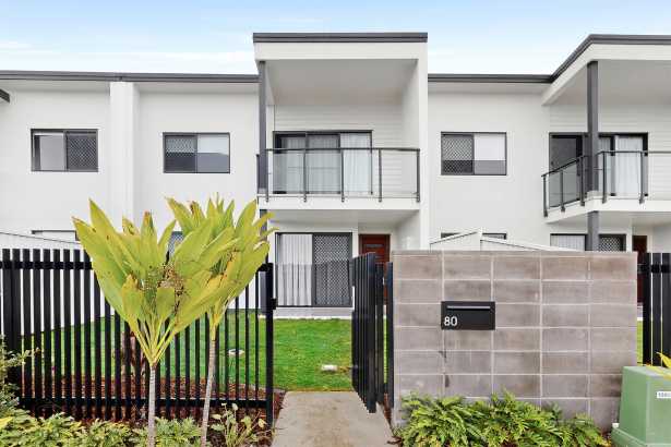 STYLISH FAMILY HOME!