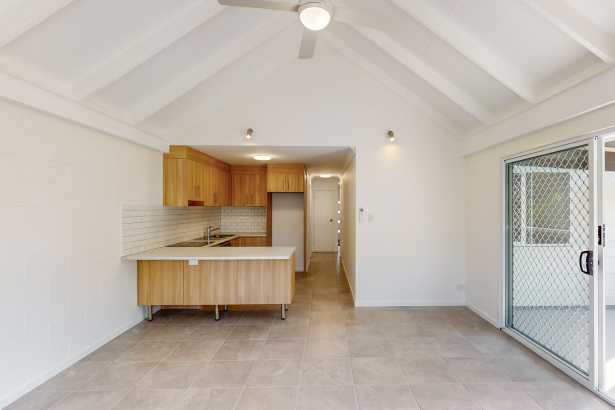 Coastal Living Just Minutes from Currimundi Lake & Beach
