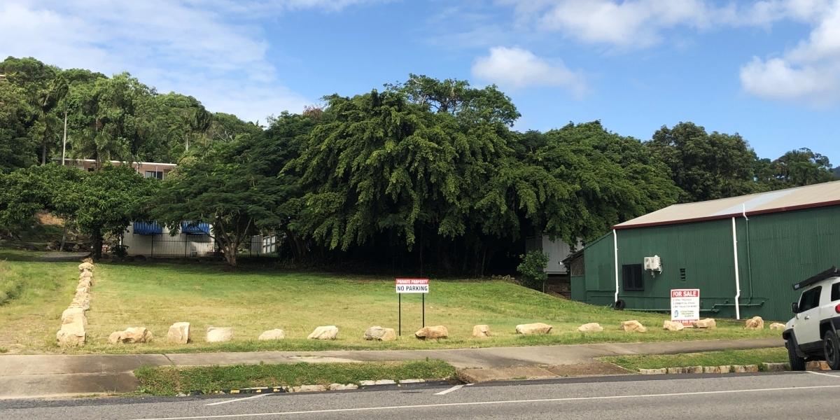 Larger Than Normal Commercial Vacant Land In Ideal Location