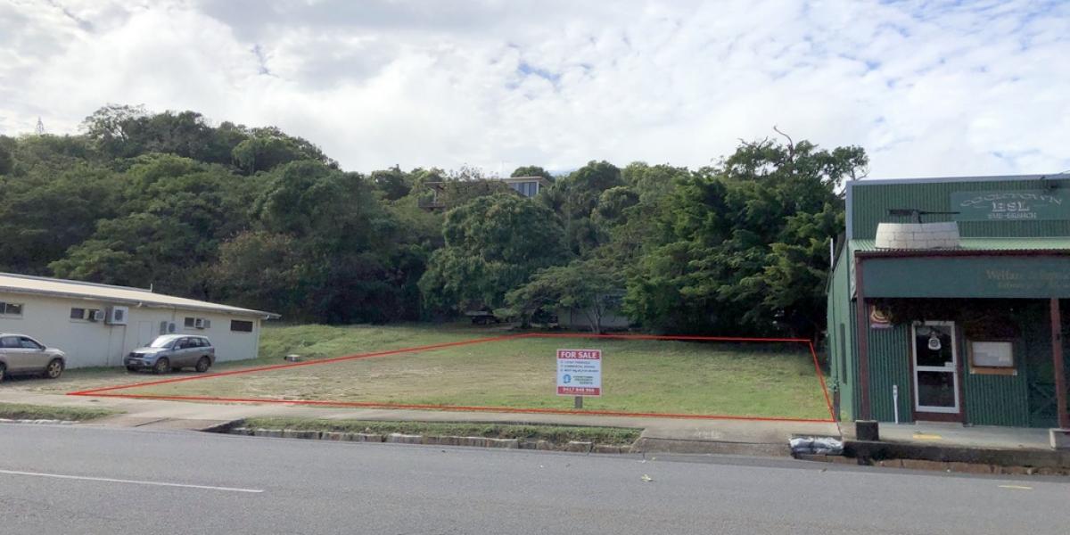 Larger Than Normal Commercial Vacant Land In Ideal Location