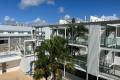 Walk to the beach. Resort Unit