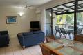 Top Floor - Air conditioned Unit - Walk To Beach