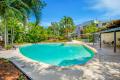 Ground floor Resort unit. Aircon. Walk to beach