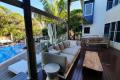 Beautiful Beach House - so close to the beach