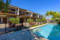Rainbow Surf 3 - walk to beach and main street. Pool. Wifi. Aircon