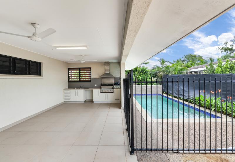 Relaxed, tropical living!