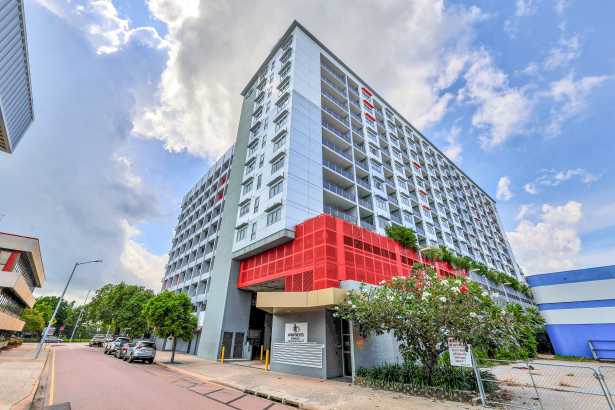Modern CBD Apartment with Harbour Views & Strong Investment Appeal on 9th Floor
