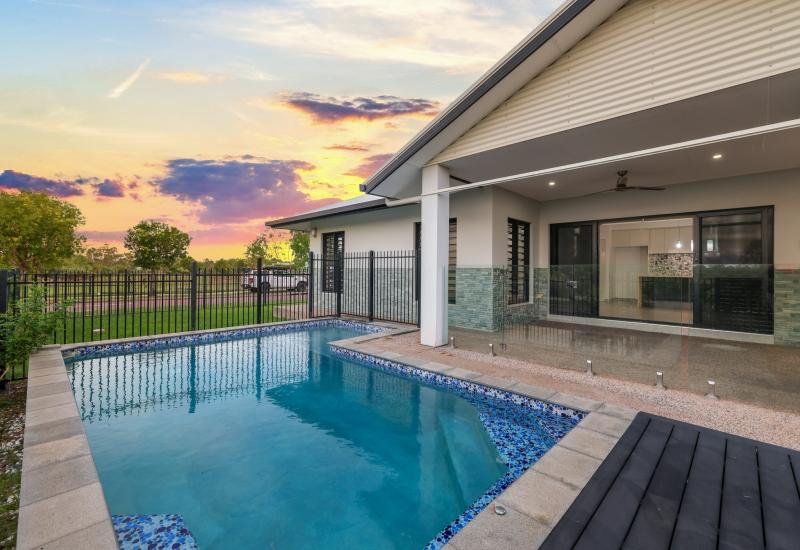 Low-Maintenance Living in Prime Muirhead Location