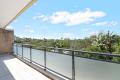 Tranquil Top-Floor 2-Bedroom Apartment in Leafy Cremorne