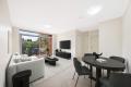 Light-filled & Convenient