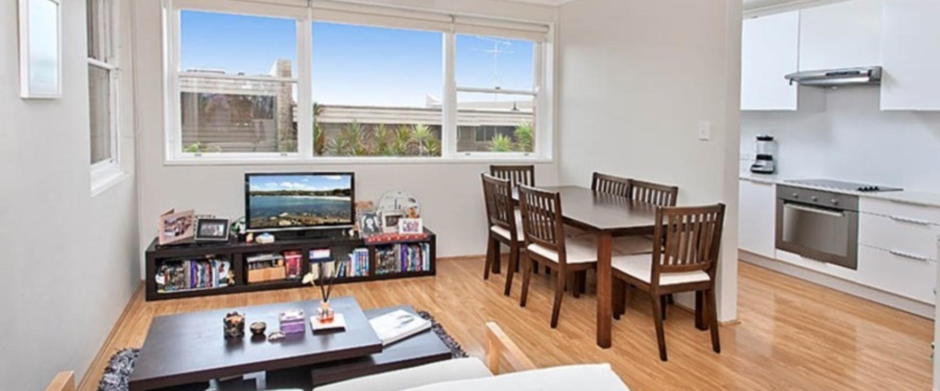 Cousins and Co Real Estate Stylish & Sunlit 2 Bedroom Apartment