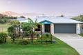 Spacious Family Home, Walk to Beach