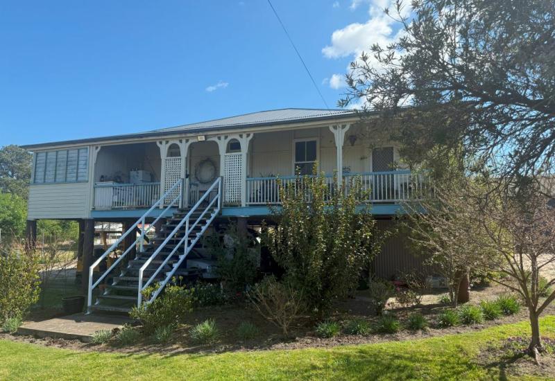 Charming Queenslander heart of the Granite Belt