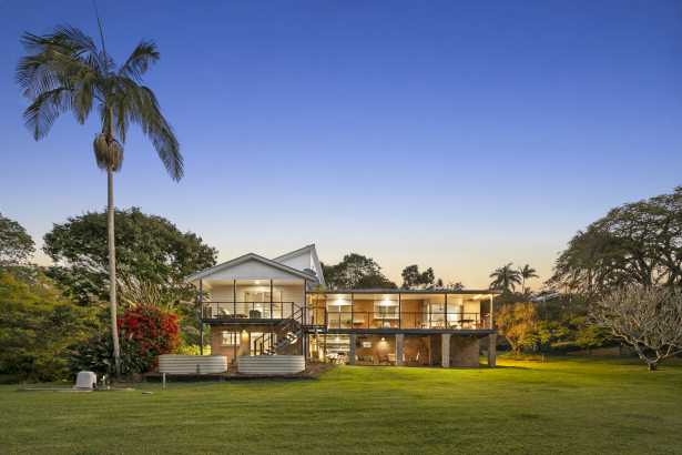 PRIME POSITION GOLF COURSE FRONTAGE