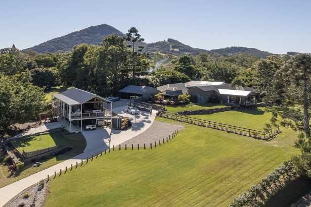 Homely Estate in the Hills