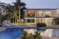 RURAL FAMILY LIVING CREATING  NOOSA LIFESTYLE