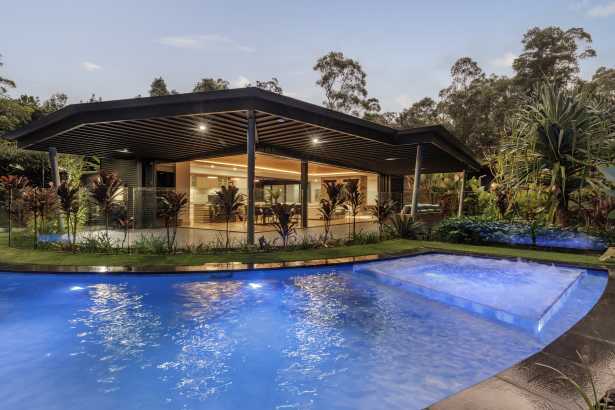 ARCHITECTURAL INSPIRED SEAMLESS LIVING