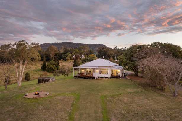 SANDY CREEK - A MASTERFULLY RESTORED 1880’s QUEENSLANDER