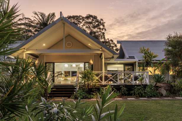 Luxurious Tropical Retreat in the Heart of Doonan