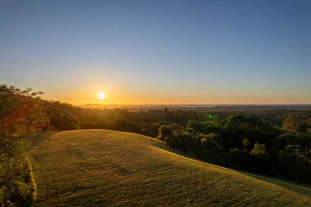 THE APEX OF DOONAN, UNPARALLELED HORIZONS FROM NOOSA TO COOLUM