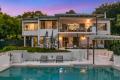 MODERN FAMILY LIVING MEETS NOOSA HINTERLAND SERENITY