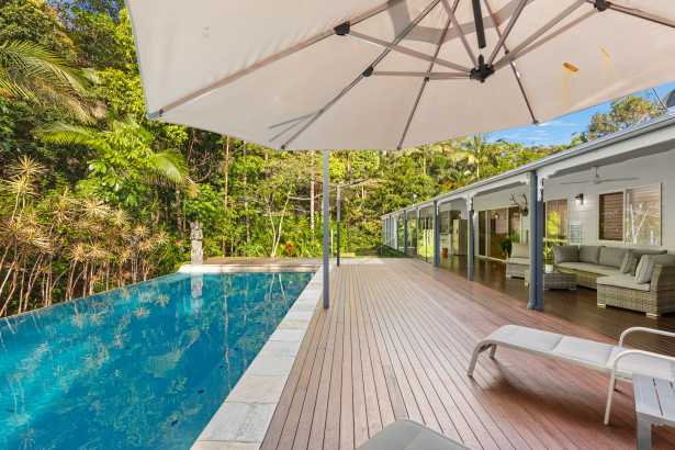 MODERN QUEENSLANDER RETREAT - PRIVATE, PEACEFUL, AND PERFECTLY POSITIONED