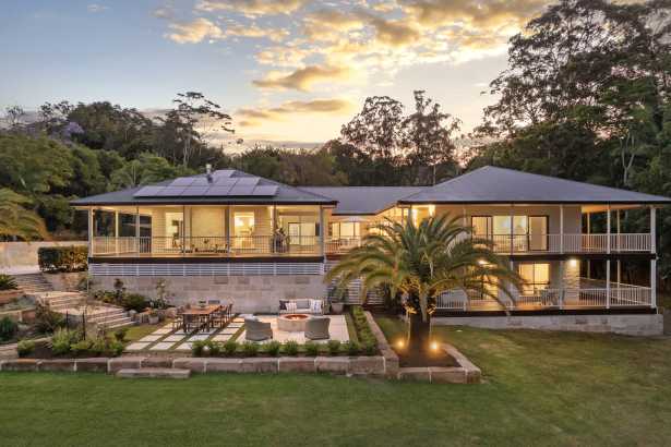 COASTAL HAMPTONS LUXURY IN THE HEART OF NOOSA VALLEY