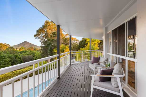 SECLUDED HINTERLAND LIVING WITH STYLE, TRANQUILLITY AND SPECTACULAR SURROUNDS