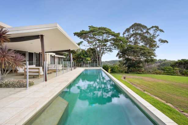 ELEVATED NOOSA HINTERLAND LUXURY WITH 15M RESORT POOL
