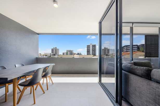 MODERN COASTAL LIVING IN THE HEART OF MAROOCHYDORE