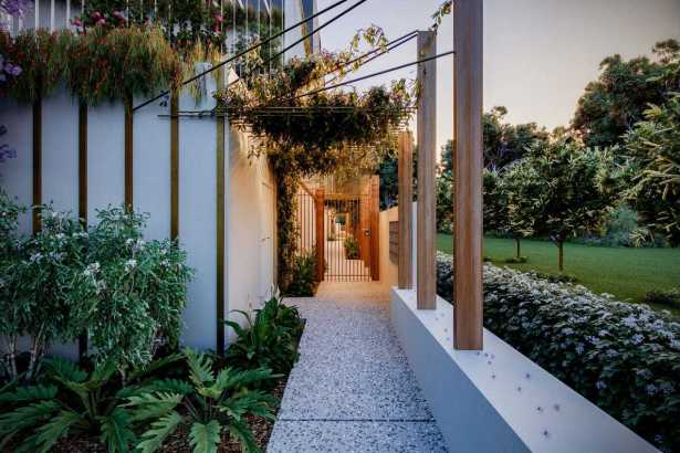 MODERN COASTAL LIVING IN THE HEART OF MAROOCHYDORE