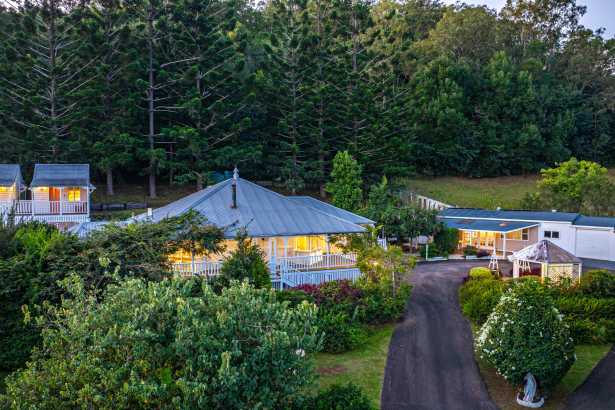 MAIN RESIDENCE + 5 ESTABLISHED ACCOMMODATION CABINS WITH SIGNIFICANT INCOME POTENTIAL