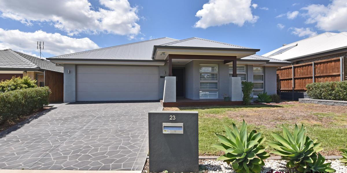 home-fletcher-s-number-1-real-estate-agency-day-by-day-property