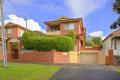 Spacious 3-Bedroom Townhouse in Prime Kingsford Location