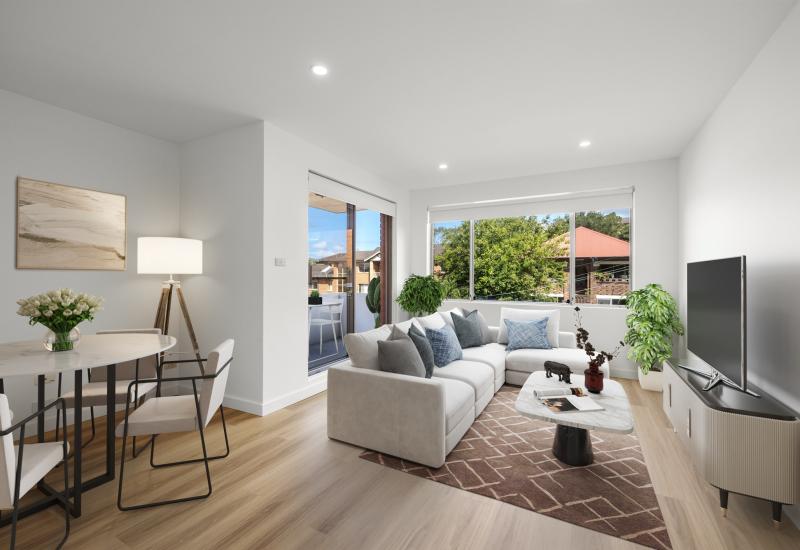 Spacious Renovated 2-Bedroom Apartment in Secure Block – Prime Location! (9 apartments available)