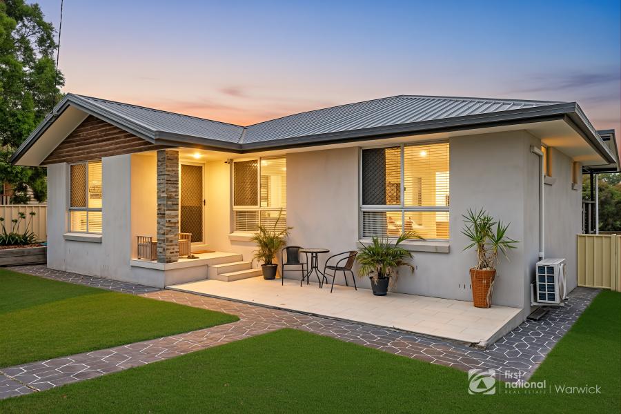 Modern Comfort on a Spacious Block