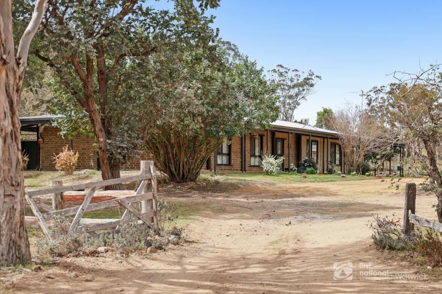 A Country Home With Room to Roam