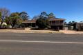 Large brick split level home on 2000m2 block