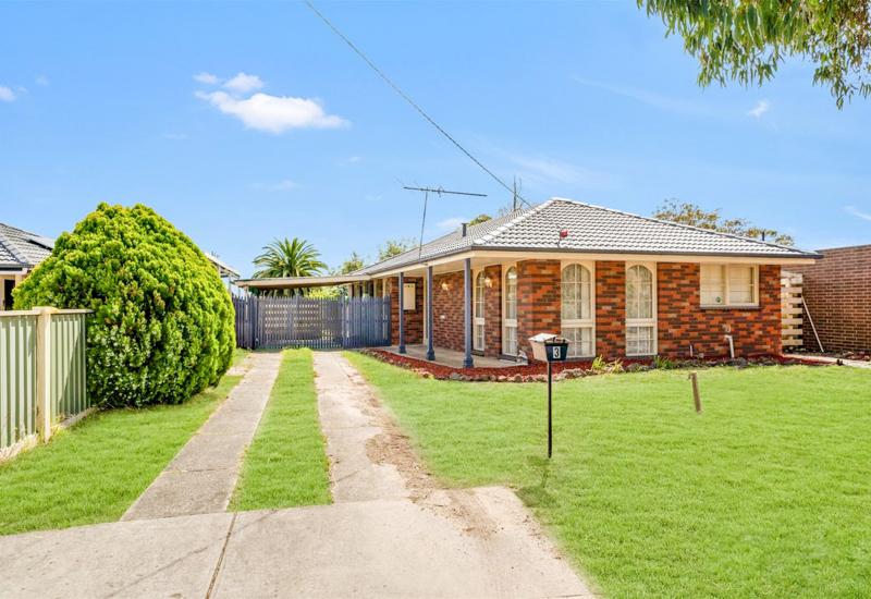 Family-Friendly Haven in Cranbourne Central